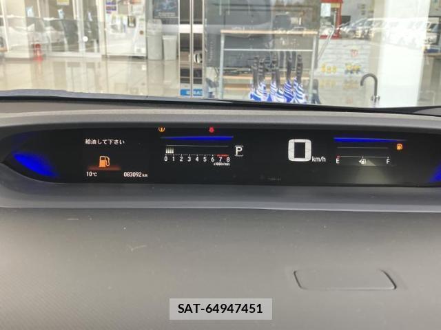 Honda e 2016-01 8008897-13