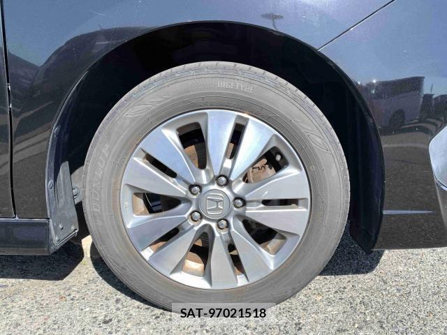 Honda e 2015-03 8008963-15