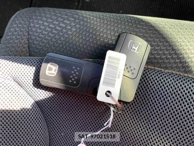 Honda e 2015-03 8008963-16