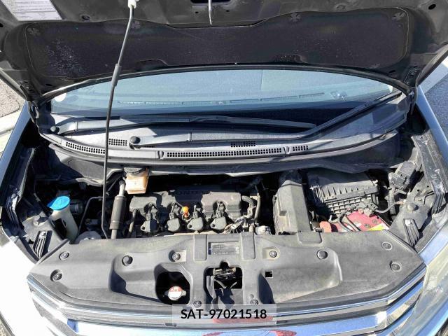 Honda e 2015-03 8008963-17