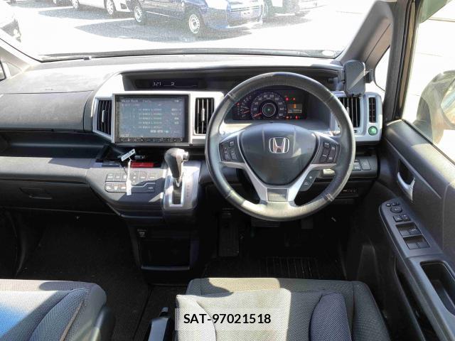 Honda e 2015-03 8008963-2