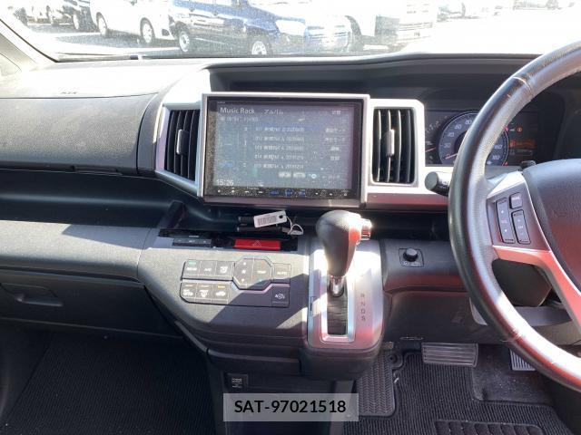 Honda e 2015-03 8008963-3