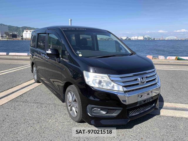 Honda e 2015-03 8008963-4