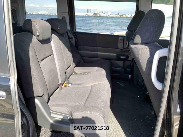 Honda e 2015-03 8008963-6