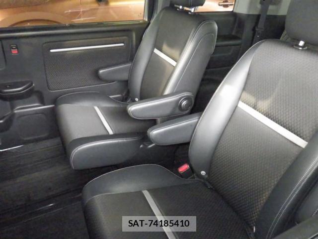 Honda e 2017-10 8009255-3