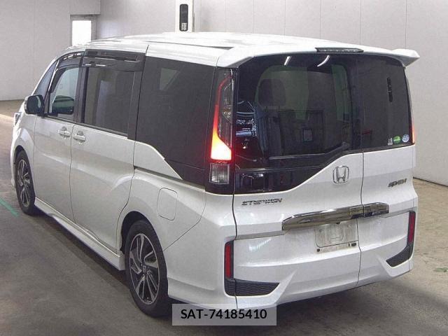 Honda e 2017-10 8009255-5