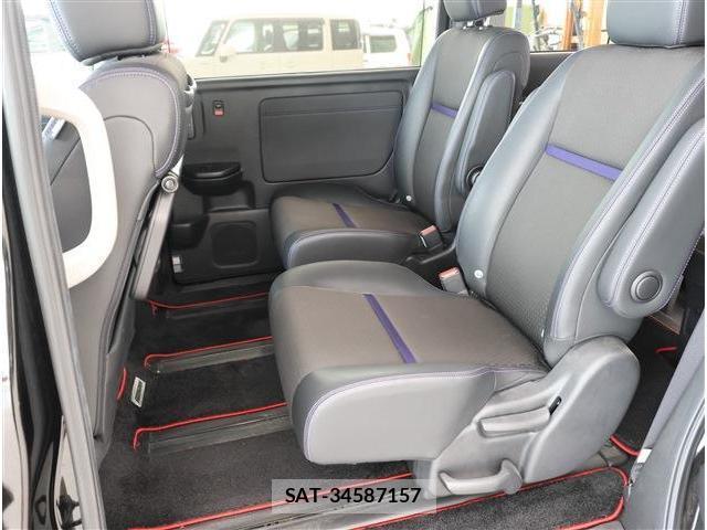 Honda e 2021-12 8009394-15