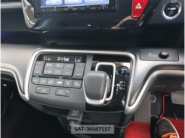 Honda e 2021-12 8009394-9