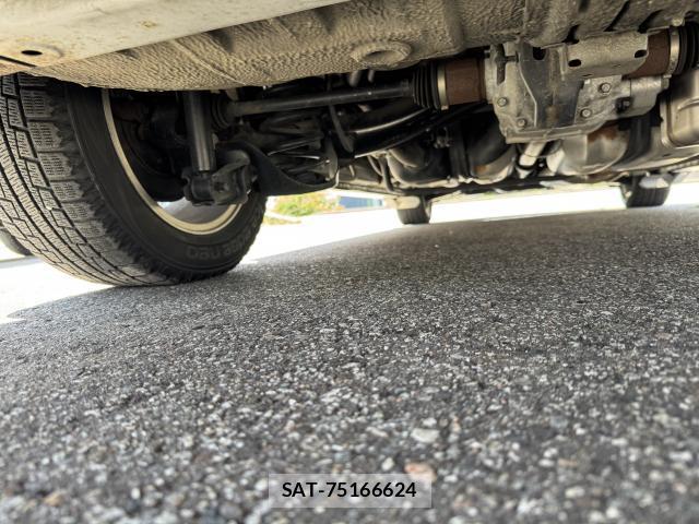 Honda e 2011-06 8009424-11