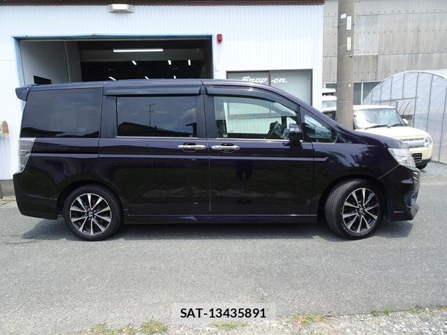 Honda e 2013-07 8009479-8
