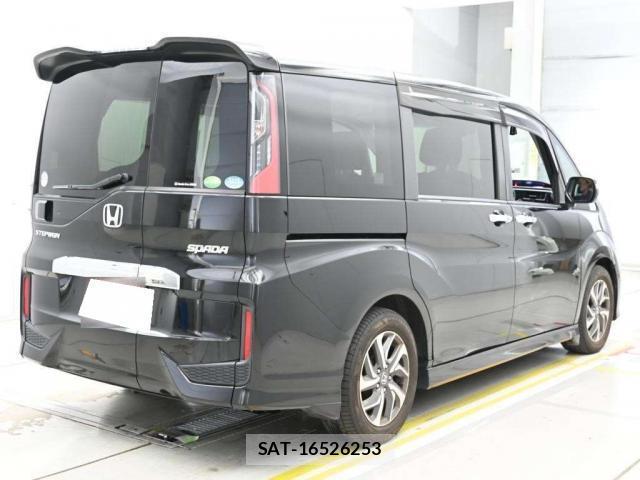 Honda e 2015-06 8009487-2