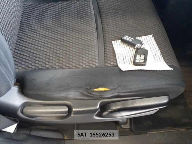 Honda e 2015-06 8009487-5