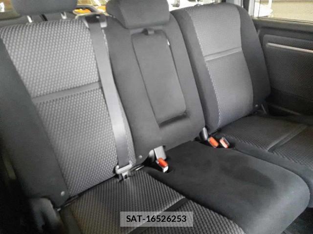 Honda e 2015-06 8009487-6