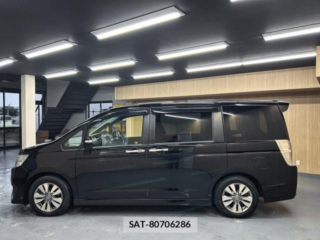 Honda e 2013-03 8009494-1