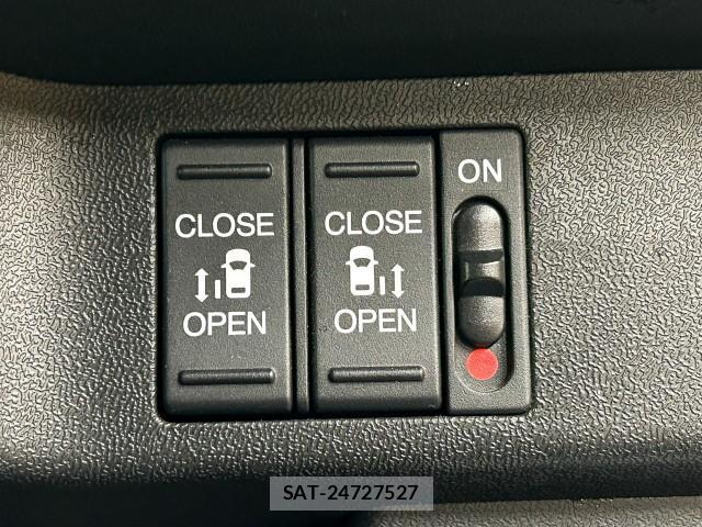 Honda e 2017-12 8009496-12
