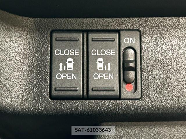 Honda e 2018-09 8009498-12