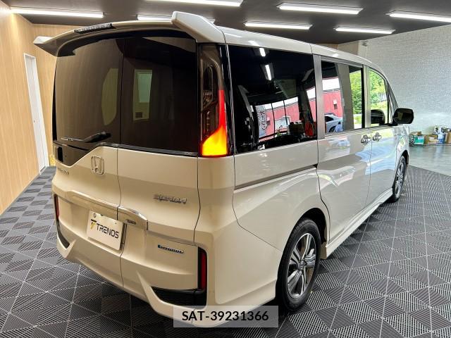 Honda e 2018-01 8009500-4
