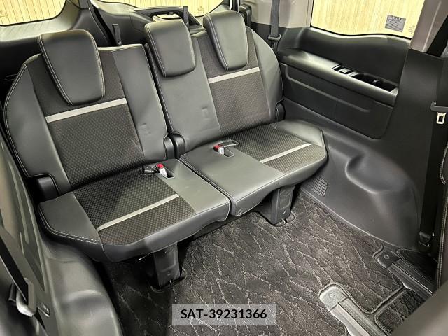 Honda e 2018-01 8009500-8