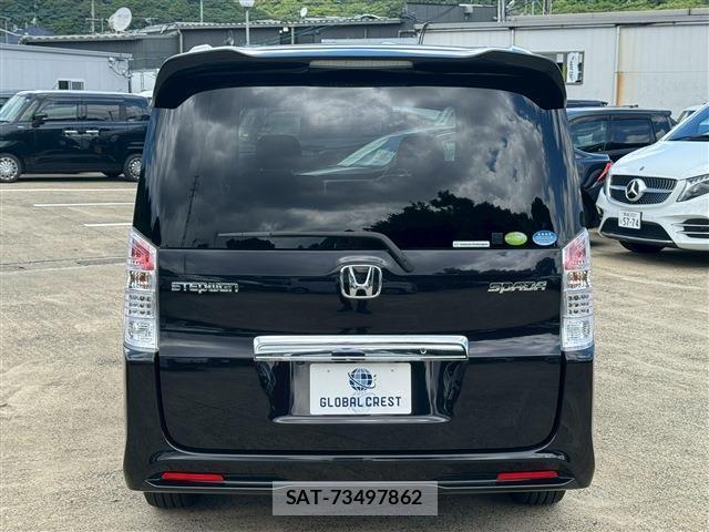 Honda e 2012-04 8009553-12