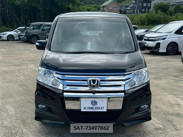 Honda e 2012-04 8009553-9
