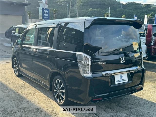 Honda e 2013-03 8009560-13