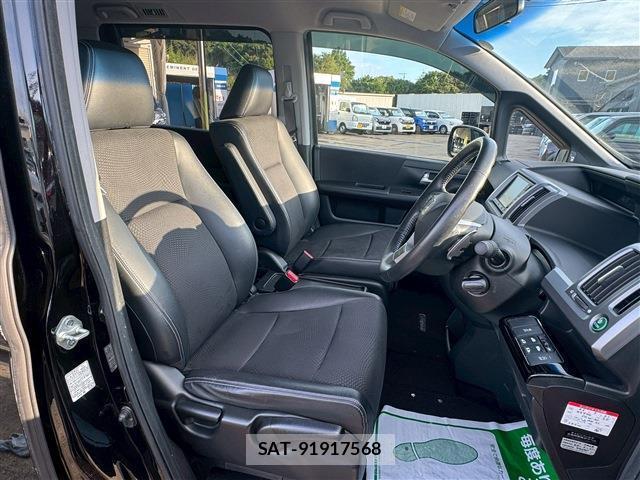 Honda e 2013-03 8009560-18