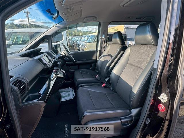 Honda e 2013-03 8009560-4