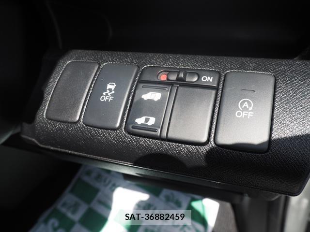 Honda e 2014-08 8009748-16