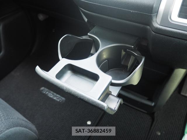 Honda e 2014-08 8009748-17