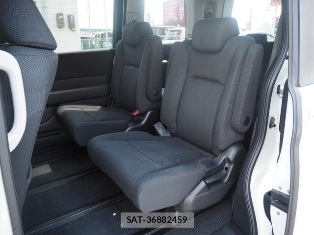 Honda e 2014-08 8009748-9