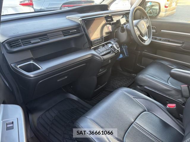 Honda e 2018-10 8009774-9