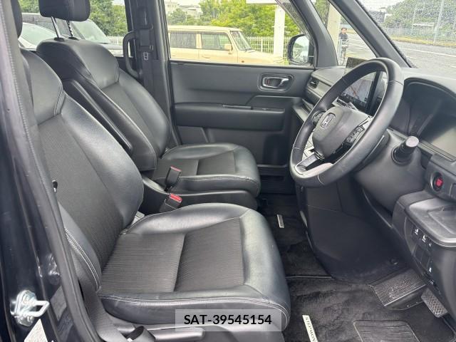Honda e 2023-07 8009786-15