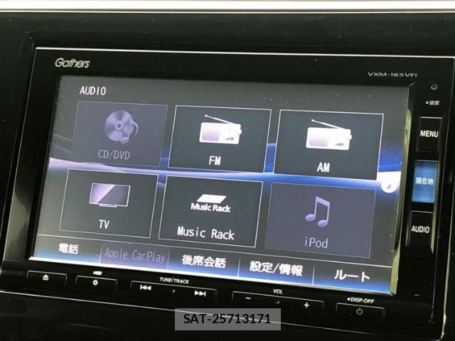 Honda e 2016-03 8009822-10