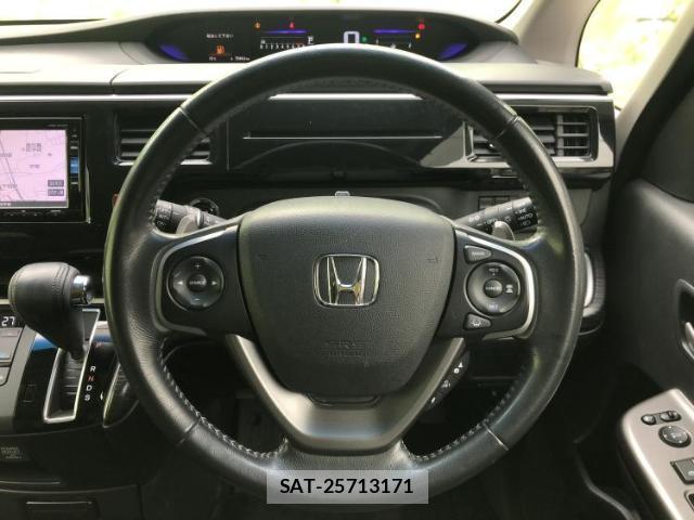 Honda e 2016-03 8009822-15