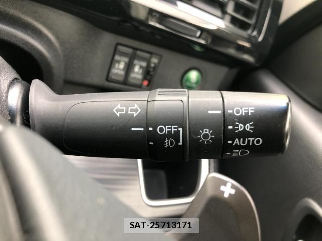 Honda e 2016-03 8009822-16