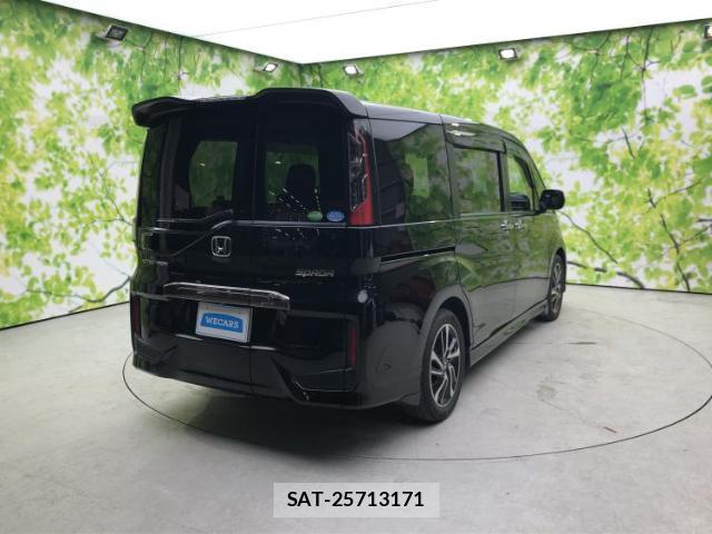 Honda e 2016-03 8009822-2