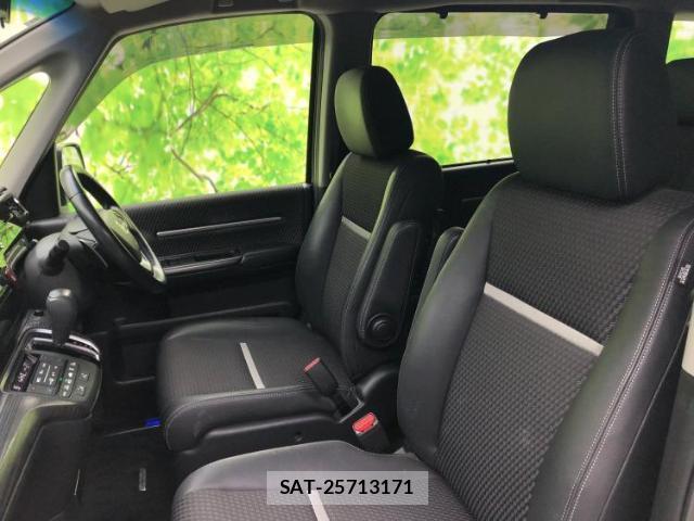Honda e 2016-03 8009822-6