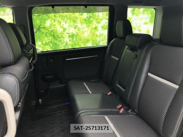 Honda e 2016-03 8009822-7