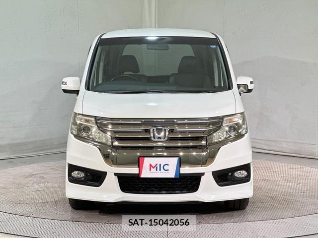 Honda e 2012-11 8009855-11