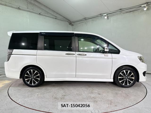 Honda e 2012-11 8009855-13