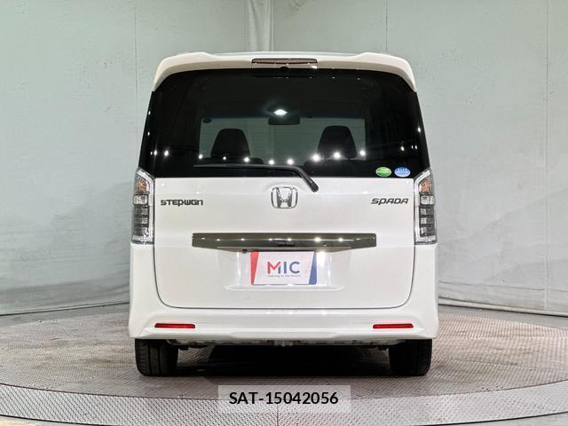 Honda e 2012-11 8009855-14