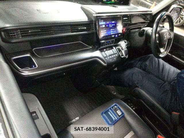 Honda e 2018-11 8010066-2