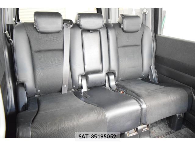 Honda e 2013-03 8010117-18