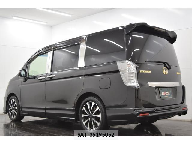 Honda e 2013-03 8010117-9