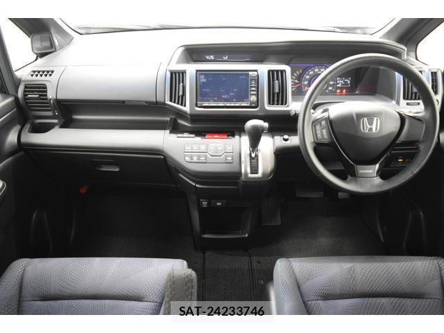 Honda e 2010-04 8010118-10