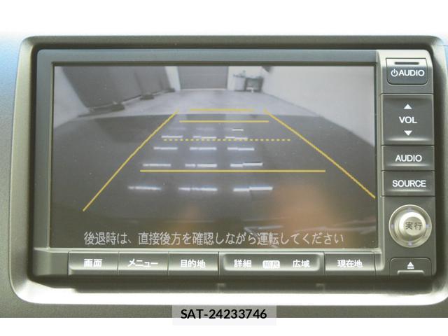 Honda e 2010-04 8010118-12