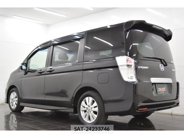 Honda e 2010-04 8010118-9
