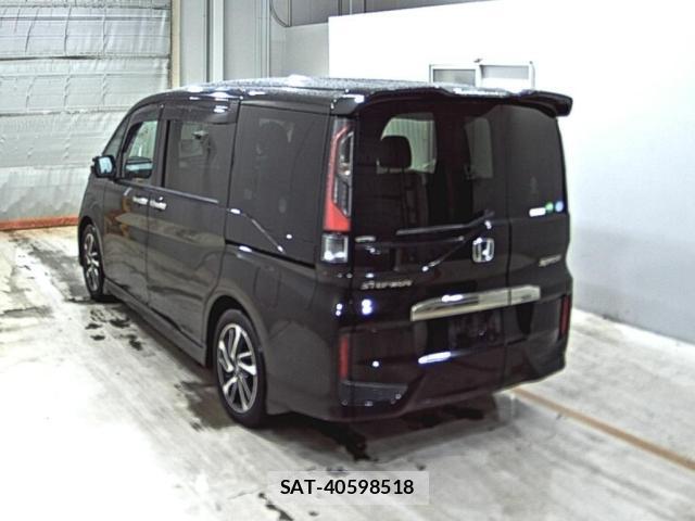 Honda e 2015-06 8010219-1