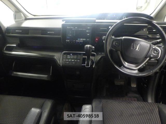 Honda e 2015-06 8010219-2