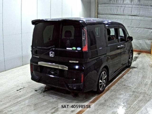 Honda e 2015-06 8010219-4